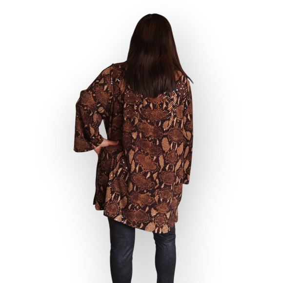 Susan Graver Susan Graver Brown Animal Print Sequin Top LX - 2X - Picture 8 of 11